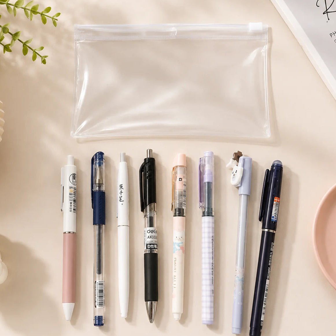 Transparent_Pencil_Case_With_Stationery.jpg